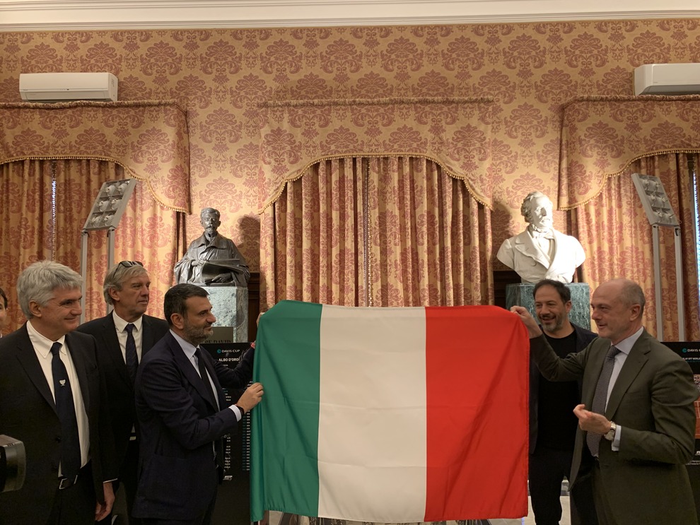 La Coppa Davis arriva in Puglia: presentate a Palazzo di Città le tappe pugliesi del Trophy Tour