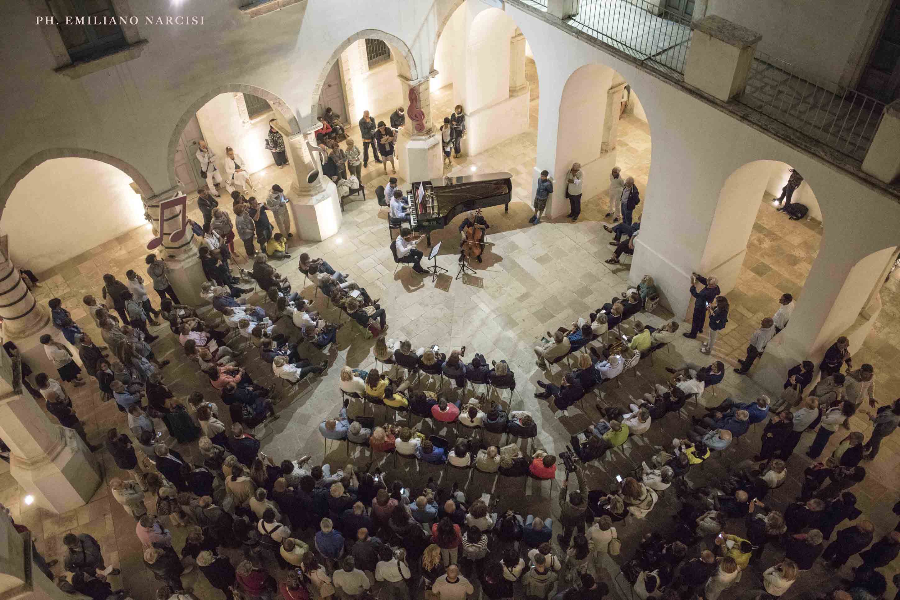 La Ghironda PIANO LAB - Oltre cento pianisti per la maratona musicale dell'8 e 9 agosto nel centro storico di Martina Franca