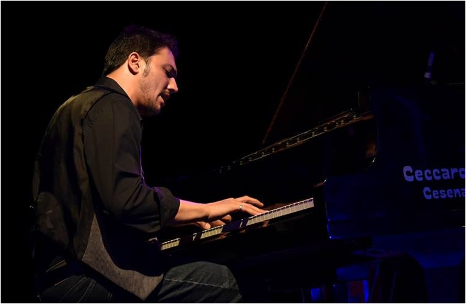 PIANO LAB a Ceglie Messapica - LEONARDO CALIGIURI  Piano solo jazz