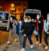ACCOLTI NELLA NOTTE NEL CENTRO VACCINALE DI VALENZANO 23 PROFUGHI UCRAINI: 10 DONNE E 13 BAMBINI  EMILIANO: ''PUGLIA STRAORDINARIA NELLA ACCOGLIENZA''