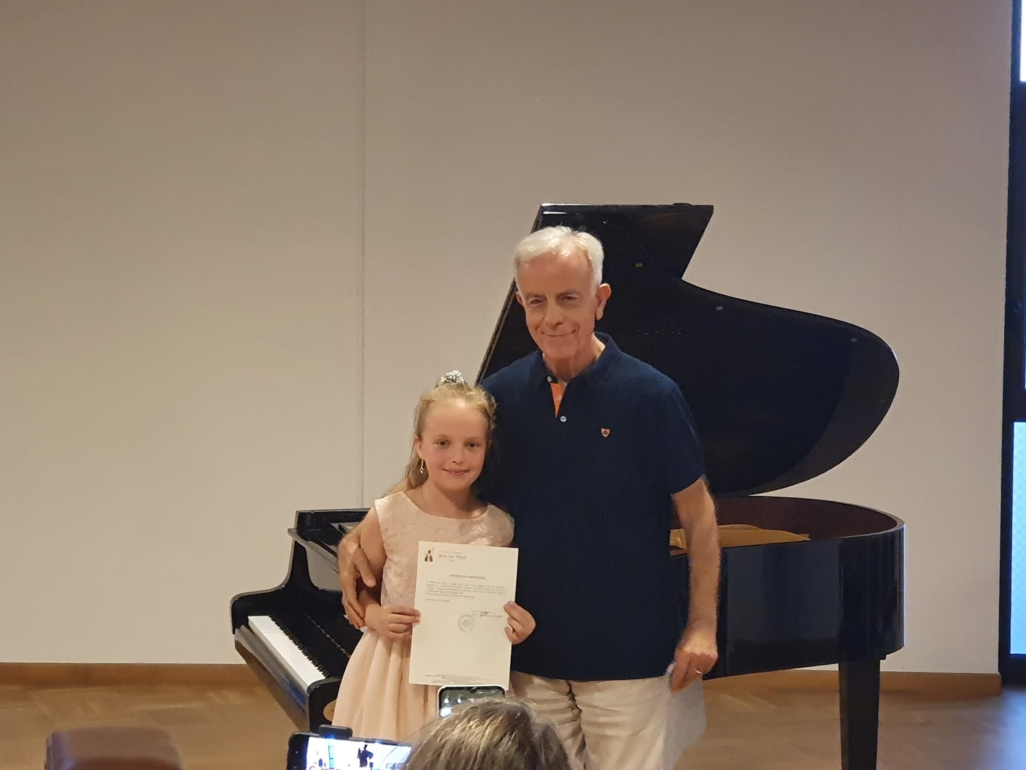 Giovani pianisti insieme per la pace in Ucraina