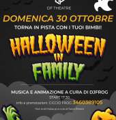 Bambine e bambini festeggiano Halloween riportando i genitori in pista