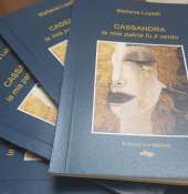 “Cassandra. La mia patria fu il vento”: Un viaggio nella complessa dimensione della parola