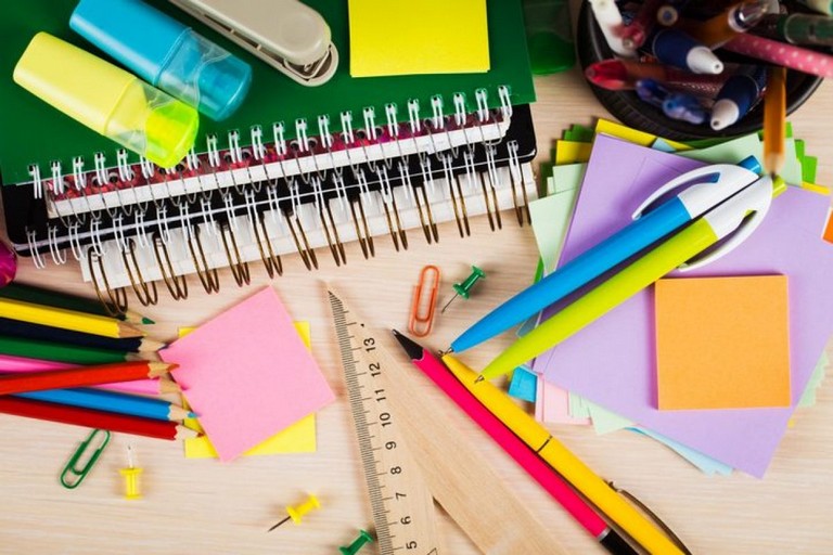 ''Materiale  scolastico - raccolta a Giovinazzo per  chi  è in difficoltà''