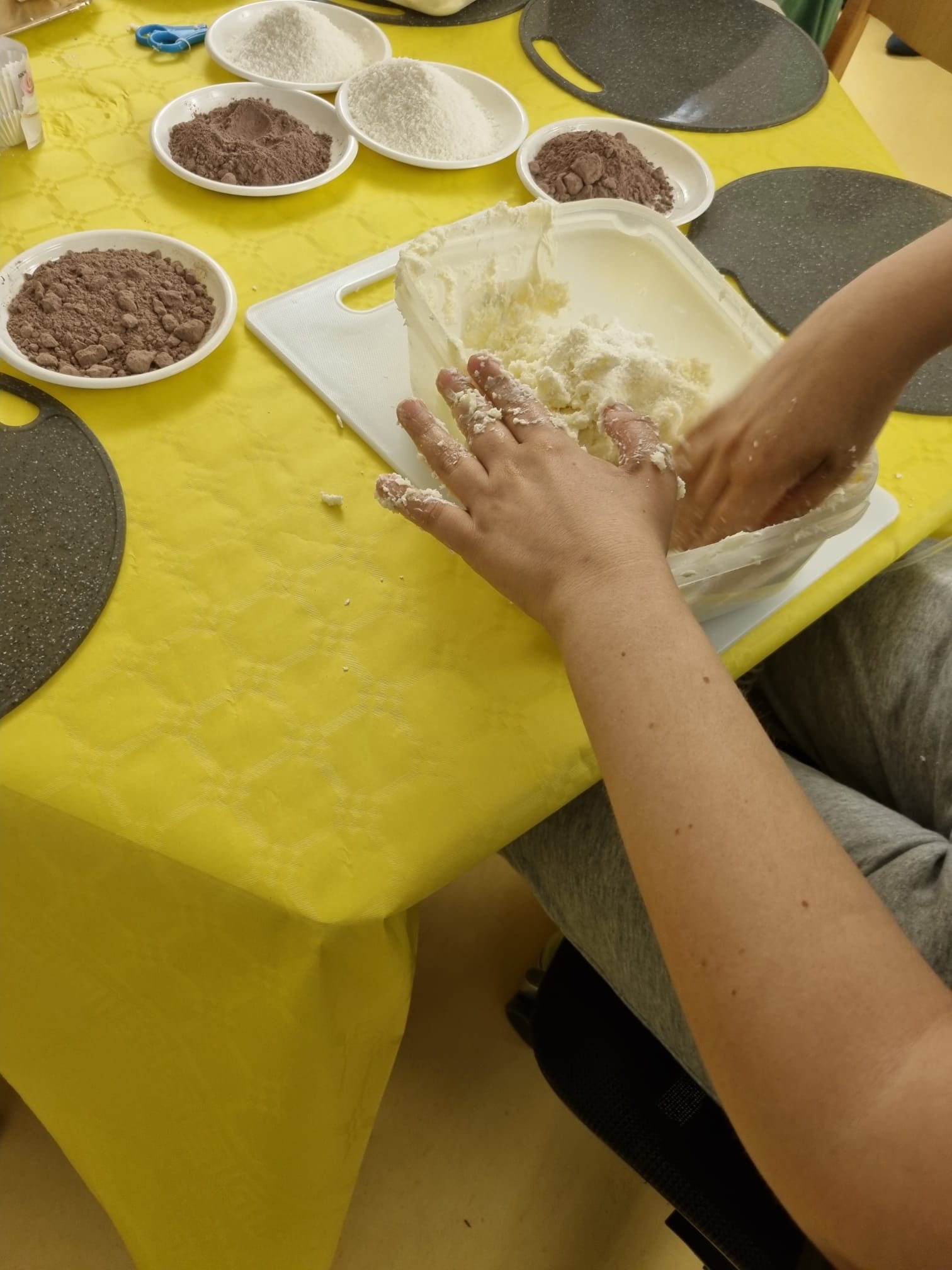 Un Dolce Pomeriggio di "Cucina e Sorrisi" all'Oncoematologia Pediatrica
