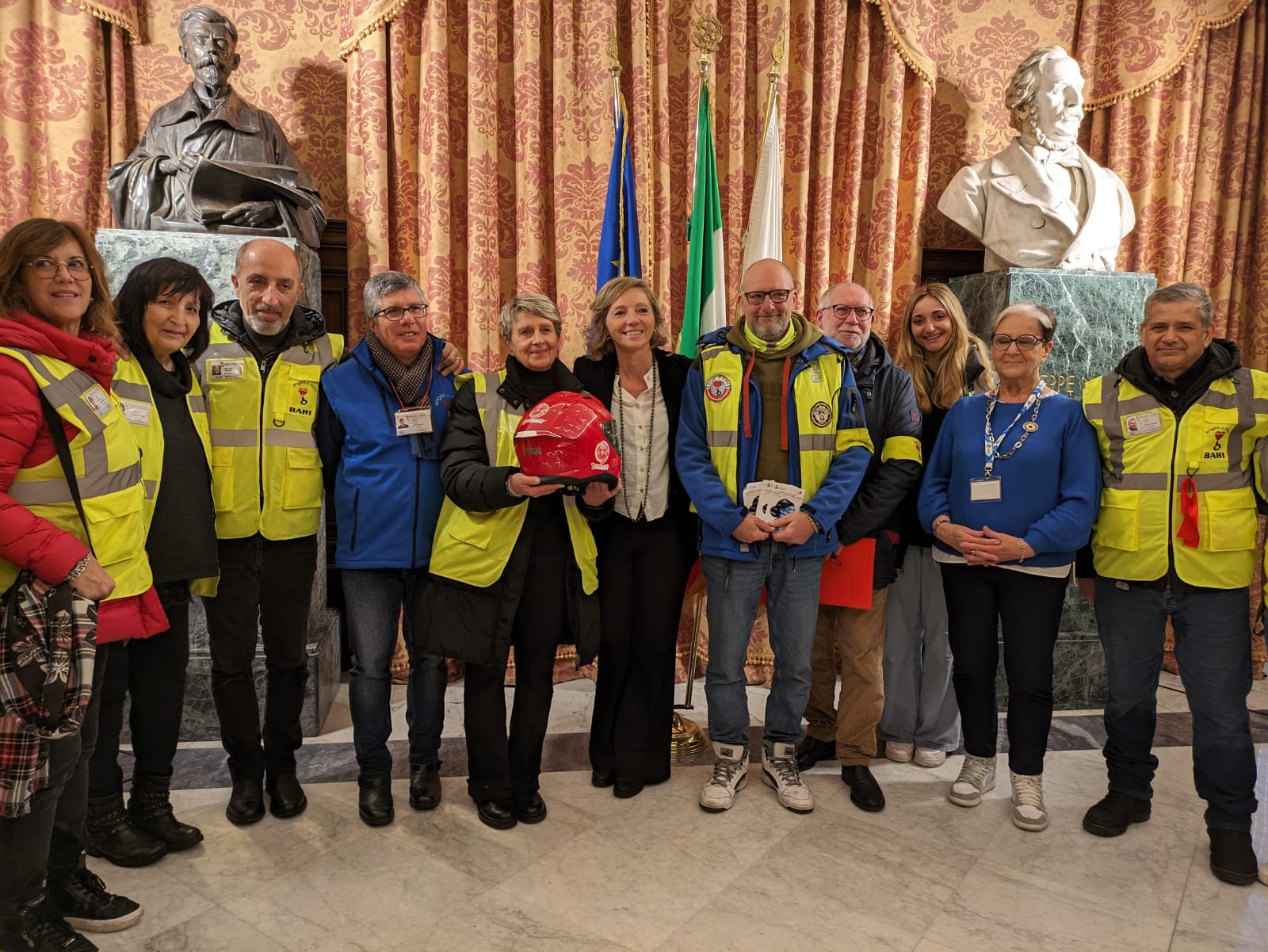 "Caschi Rossi'': presentato a Palazzo di Città il progetto di contrasto alla violenza sulle donne promosso da ''Angeli in moto'' con l'assessorato al Welfare e il Centro antiviolenza