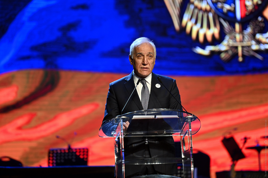 Commemorato a Yerevan il 65° anniversario dalla nascita del Primo Ministro e Martire Civile Vazgen Sargsyan