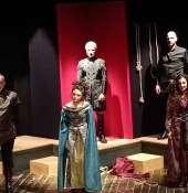 '' Otello della Compagnia Calandra conquista il pubblico del Teatro Angioino di Mola di Bari.''