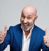 Maurizio Battista nel suo nuovo spettacolo al Teatroteam