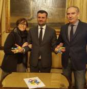 SPORCHIAMOCI LE MANI